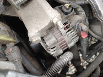 Mazda 2 1,2i 2004 55kW - DILY z VOZU - 12