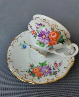 Krásný set porcelánových mokka šálků s podšálkem - 12