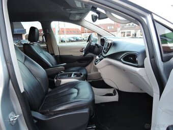 Chrysler Pacifica, 3,6 V6 Aut. StownGo Kůže 7míst - 12