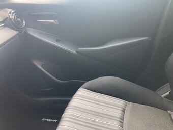 Mazda 2 - 12