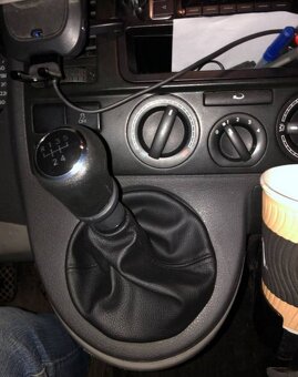 RADICKA VOLKSWAGEN TRANSPORTER CARAVELLE T5 RADICI PAKA - 12