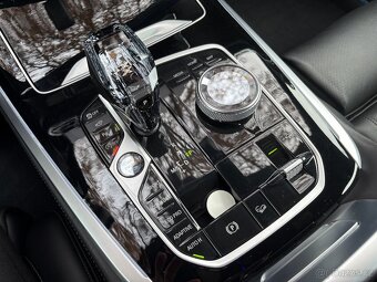 BMW X7 3.0 M50d DPH, 7MÍST, MAX VÝBAVA - 12
