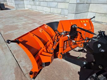Kubota 5112 s radlicí - 12