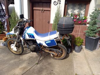 Suzuki DR 600 - 12