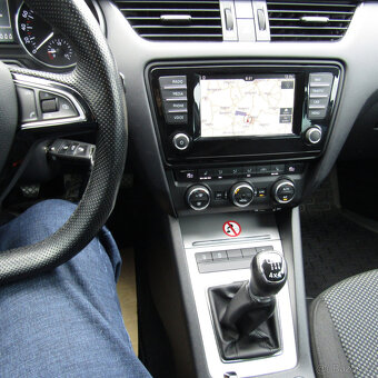 Škoda Octavia III combi, 2,0TDi 110kw, 4x4, NAJETO 184 tkm - 12
