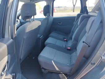 Renault Scenic 1.5 DCi - 12