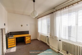 Prodej komerčního objektu v průmyslové zóně, v obci Šumná u  - 12