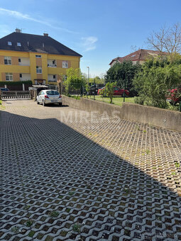 Milovice, prodej bytu 3+kk 58 m2 + balkón 9 m2 + parkovací s - 12