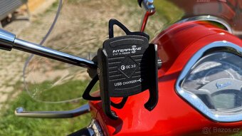 Vespa GTS 300 HPE - Bohatá cestovatelská výbava - 12