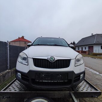 Škoda Roomster 1.4 16v 63kw scout - 12