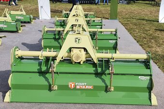 Rotavátor STARK na traktor - 12