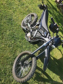 Sur-ron Ultra Bee 1756km, zánovní elektrické enduro. - 12