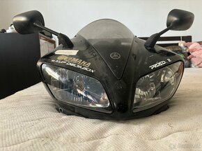 Predni cast na Yamaha R1 02-03 Rn09 - 12
