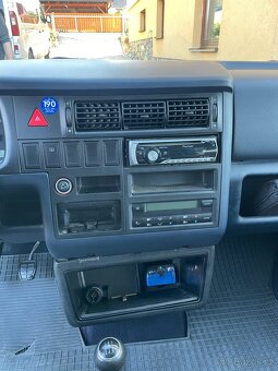 VW Caravelle 2.5 TDI 111 kW Climatronic 8 míst TOP - 12