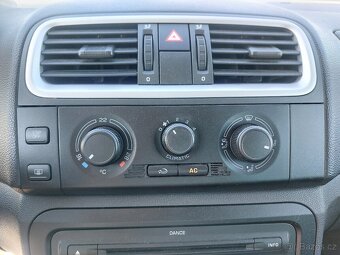 Škoda Roomster, Scout 1,416V 63kW   KLIMA   ESP - 12