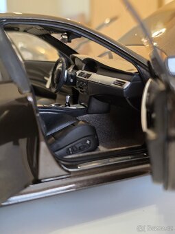 BMW e60 M5 a e63 M6 1:18 Kyosho - 12
