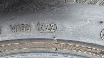 Zimní pneu 235/50/19 Pirelli - 12