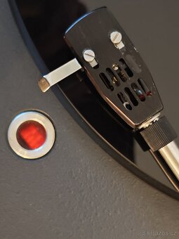 Gramofon TESLA MC400 - 12