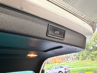 Škoda Superb 2.0 TDI Combi AUTOMAT 2010 NOVÁ STK - 12