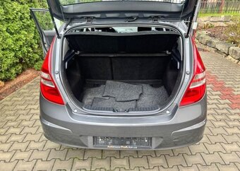 Hyundai i30, 1,6 CW CRDi klima sada kol - 12