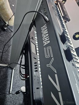 Korg Triton Extreme + Yamaha SY77 + Korg M50 + X5D + efekty - 12