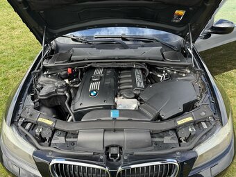 BMW Řada 3, 330i - XENONY - 12