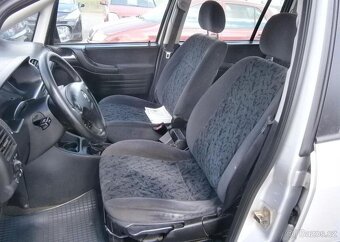 Opel Zafira 1.6i 74kw,7míst,klima benzín manuál 74 kw - 12