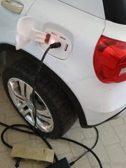 Dětské elektrické auto - 12