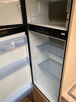 Bürstner Averso 560 TK Comfort - 12