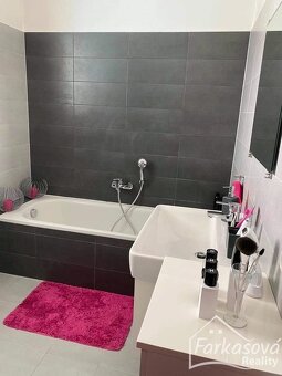 Pronájem moderně zařízeného bytu 2+kk na ul. Novosadský dvůr - 12