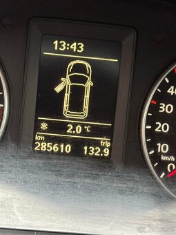 VW Touran 2.0 TDi - 12