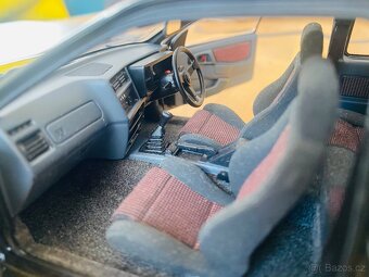 Ford Sierra RS Cosworth 1:18 AUTOart Millennium - 12