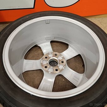 ALU kola Volkswagen Golf VII +letní pneu 225/45/17 - 12