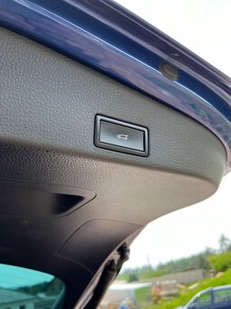 VW Touareg R-Line r.v 2016,CZ,DPH - 12