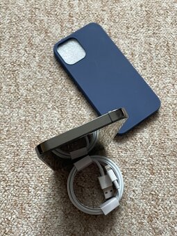 📱 Apple iPhone 12 Pro 128 GB, Graphite (šedý) - super stav - 12
