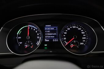 VW Passat B8 GTE Variant 1.4TSI 160kW - záruka Autodraft - 12