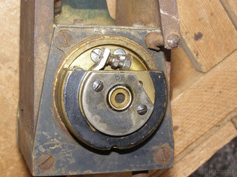 Prodám funkční zapalovací magnetku Bosch z 20. let - 12