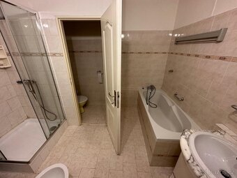 Pronajmu 3+1/L 80 m2, lodžie, Praha 8 Karlín - 12