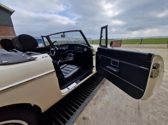 MG MGB Cabrio - 12