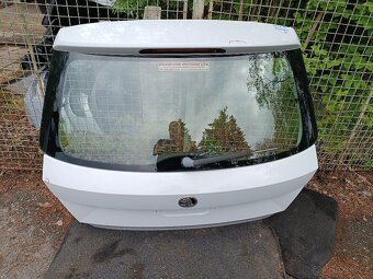 Skoda Fabia 3 - víko kufru, páté dveře - 12