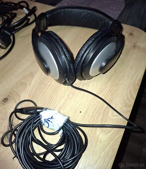 Různé kabely a jiné - 12