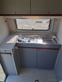 Obytný karavan BEYERLAND 2038 SPRINTER - 12