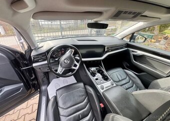 Volkswagen Touareg 3,0TDi/V6 /210Kw DPH ,fullLED nafta - 12