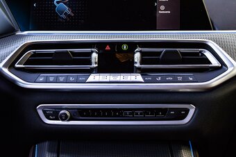 BMW X5 xDrive45e 290kW / TOP STAV / HarmanKardon / FULL LED - 12