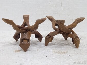 2x Vyřezávaný stojan na květináč retro - 12