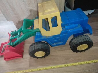 Traktor na pískoviště - 12