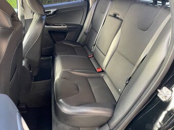 Volvo XC60 2.4 D5 AWD Automat - 12