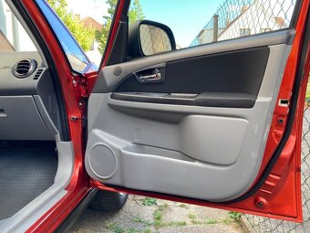 SUZUKI SX4 1,6i 4x4 88 kw plná výbava tažné bezkličkové DO - 12