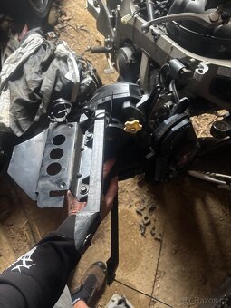 Rozprodam Yamaha TDM 900 01-13 na nahradni dily - 12