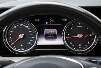 Mercedes-Benz E 220 d 4MATIC - 12